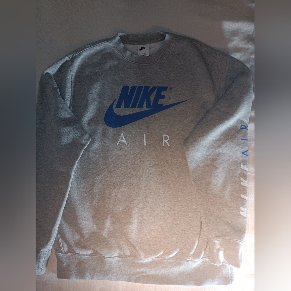 Nike Men's Gray Sweater